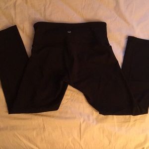 Lululemon 3/4 cropped leggings